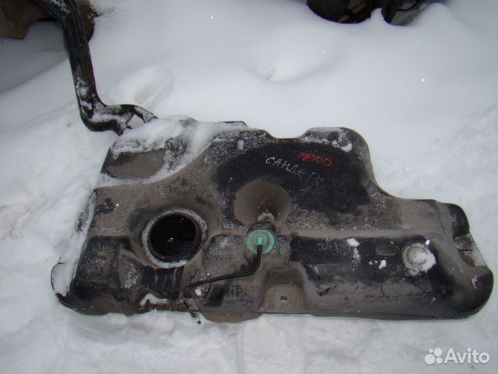 Бак топливный Renault Sandero 1