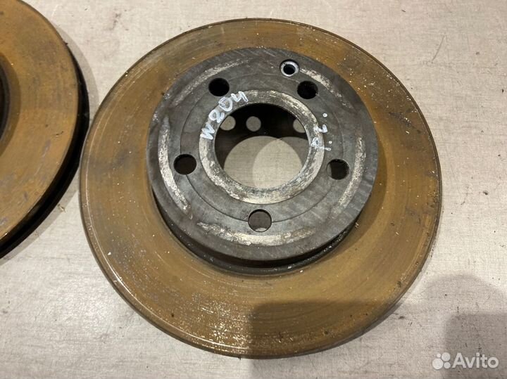 Диск тормозной передний Mercedes C180 C204 271.820