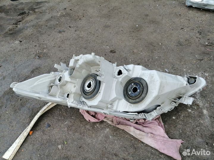 Фара правая Camry 40 стекло 2010 Галоген