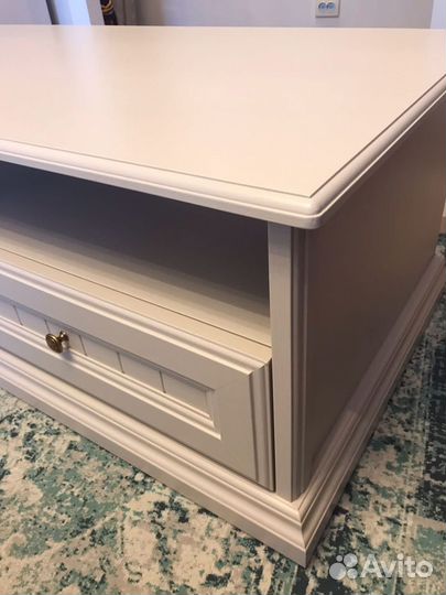 Тумба под телевизор