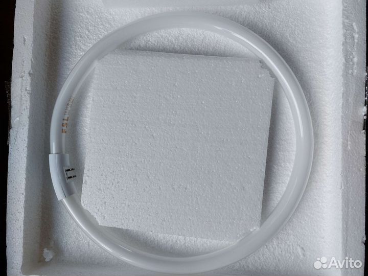 Кольцевая лампа