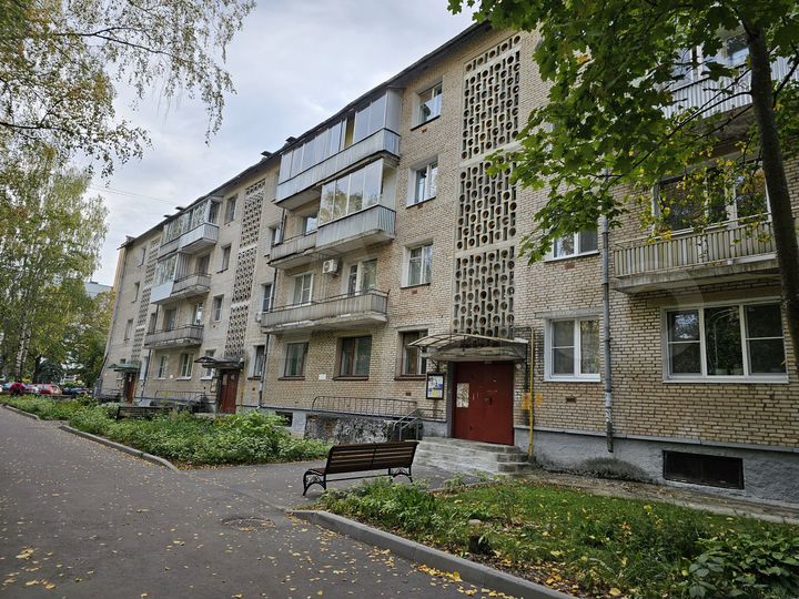2-к. квартира, 48 м², 1/4 эт.