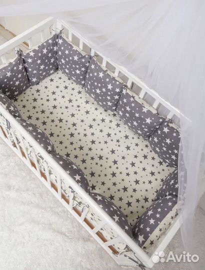 Комплект бортиков на кроватку