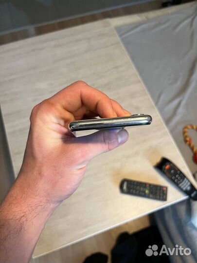 iPhone X, 64 ГБ
