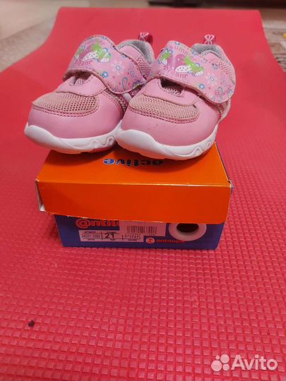 Кроссовки для девочки 21 размер