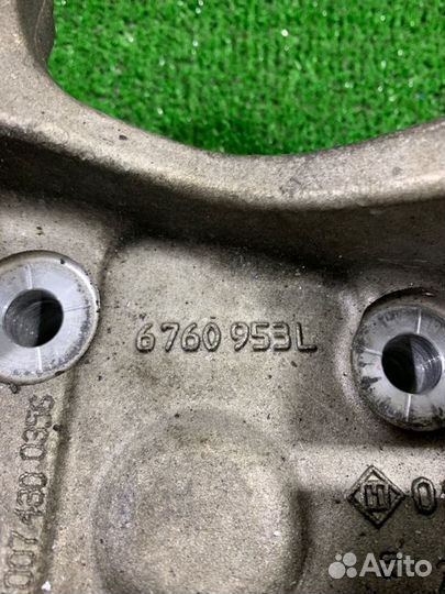 Кулак передний левый Bmw 5 E60 N62B48B 2008