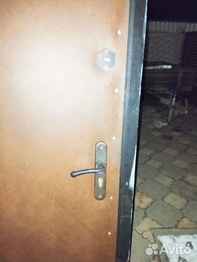 Дверь входная железная бу
