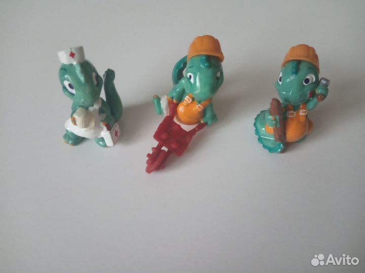 Игрушки из киндер сюрприза 90-х