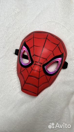 Маска человека паука