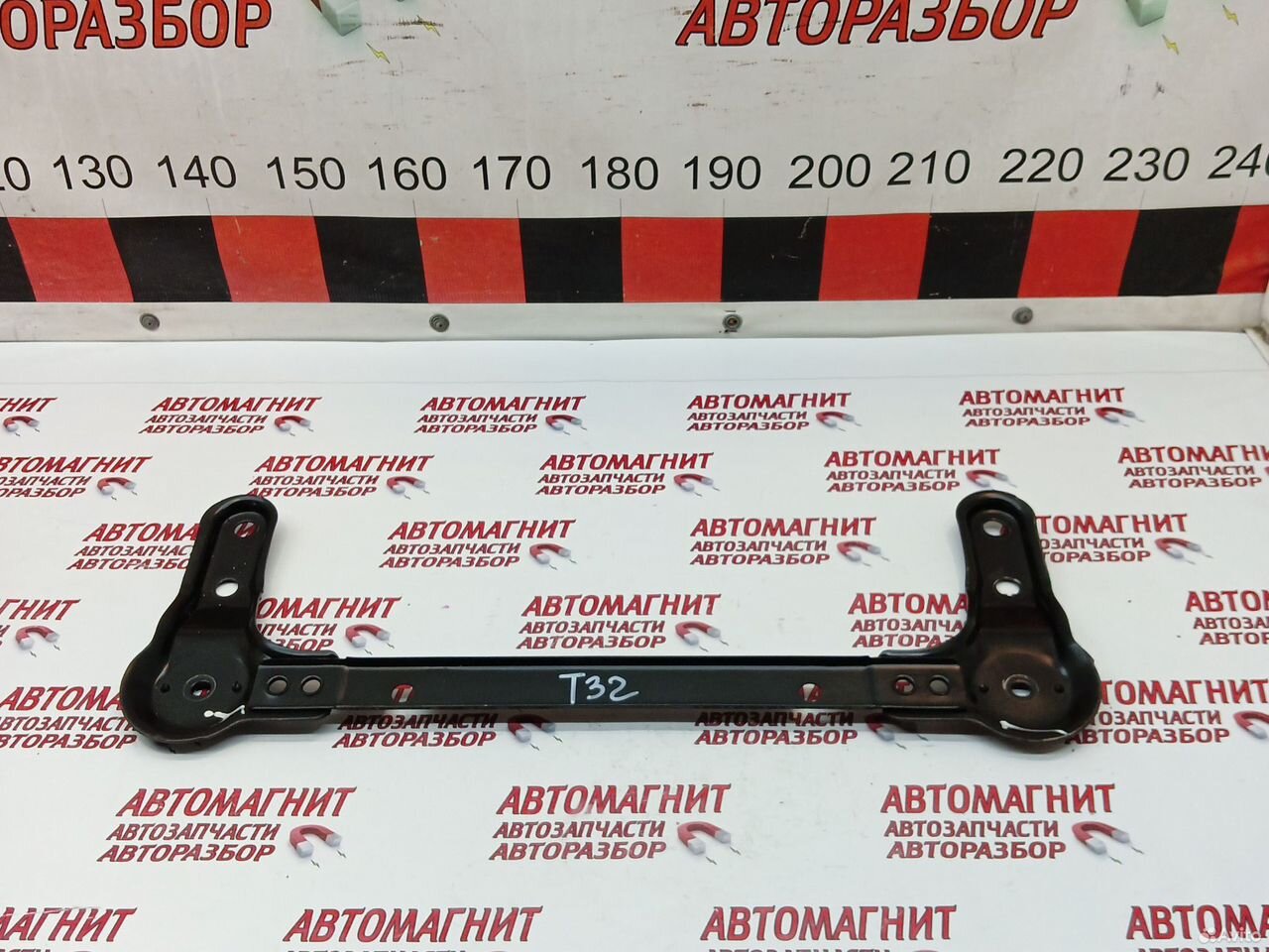 Кронштейн подрамника Ниссан Икстрейл Т32 Rogue