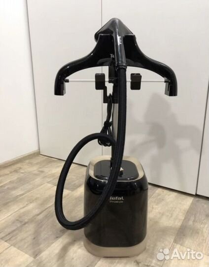 Отпариватель вертикальный для одежды tefal