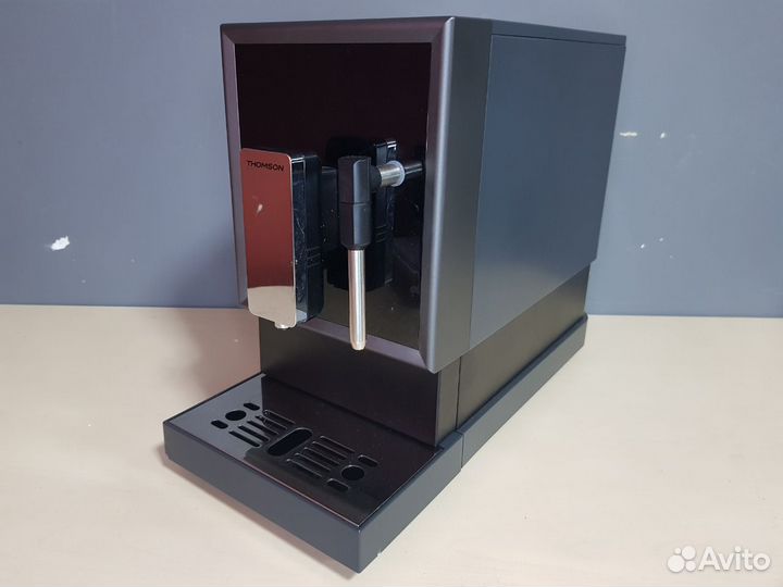 Кофемашина автоматическая Thomson CF20M01