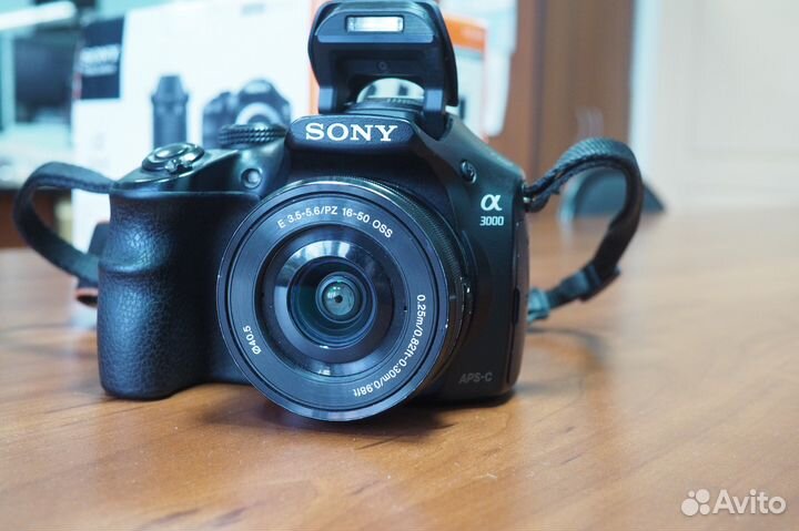 Sony Alpha 3000 + selp1650
