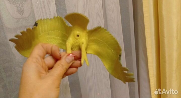 Игрушка попугай