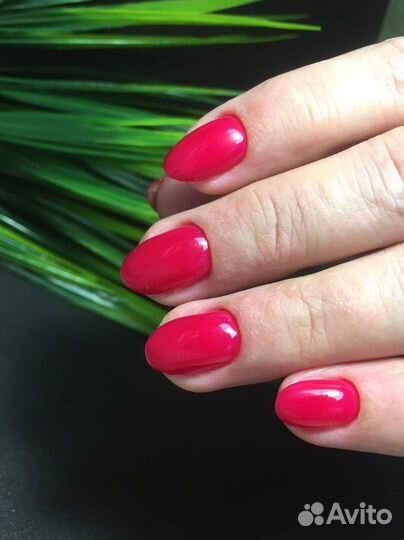 Модель на маникюр