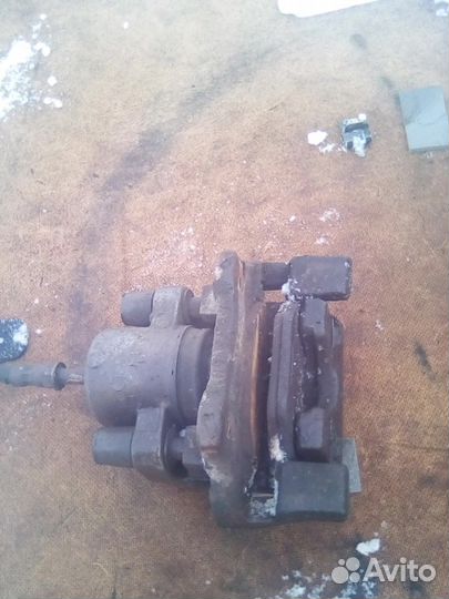 Суппорт задний правый BMW 520 Е39