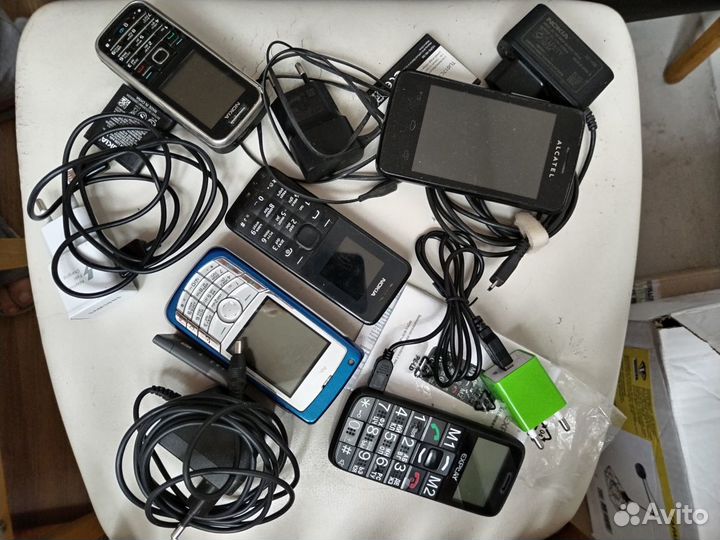 Телефоны провода шнуры кабели