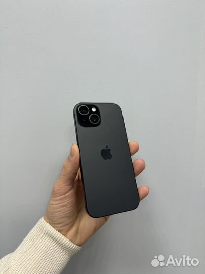 iPhone 15, 256 ГБ