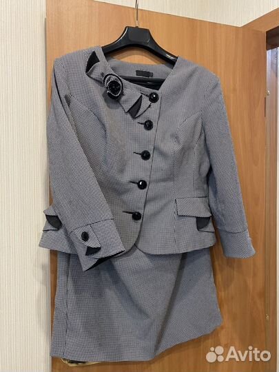 Костюм женский