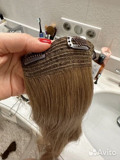 Волосы на заколках