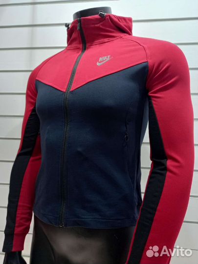 Спортивные костюмы