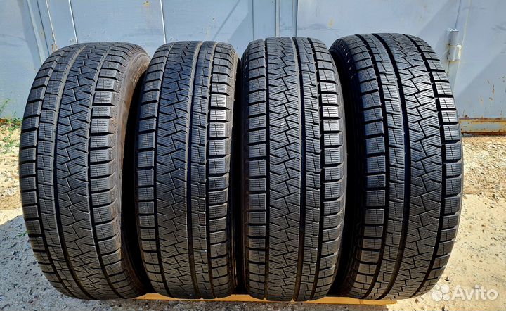 Pirelli Ice Asimmetrico 225/60 R18 100Q