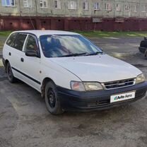 Toyota Caldina 2.2 AT, 2001, 340 000 км, с пробегом, цена 320 000 руб.