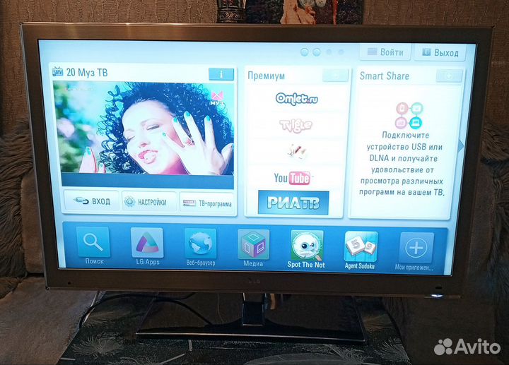 Телевизор LG 42 (107см),smart tv, в отличном сост