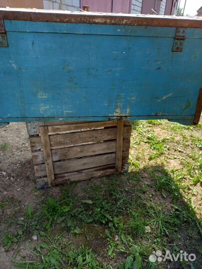 Сундук старинный