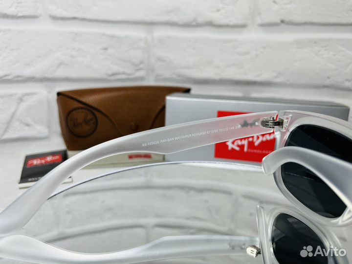 Солнцезащитные очки Ray ban новинка