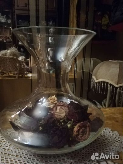 Вазы стеклянные для интерьера