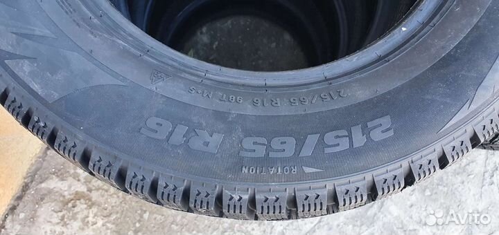 Pirelli Formula Ice 215/65 R16 98T