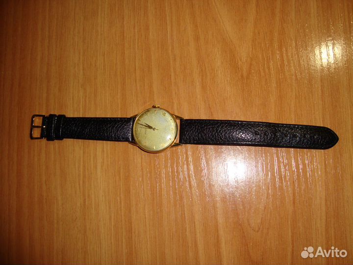 Антикварные позолоченные часы Movado. Щвейцария