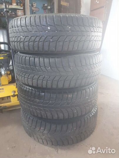Triangle LL01 215/65 R16