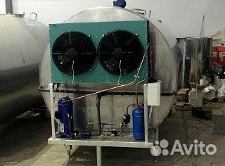 Танк охладитель молока закрытого типа 1000л г708