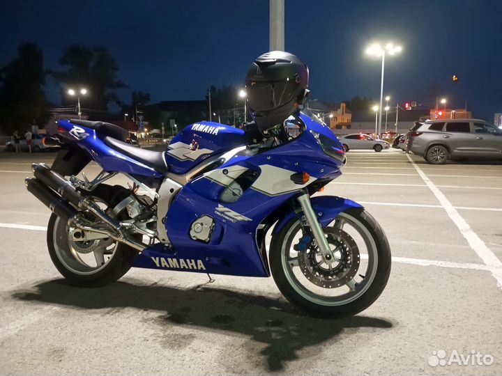 Yamaha R6