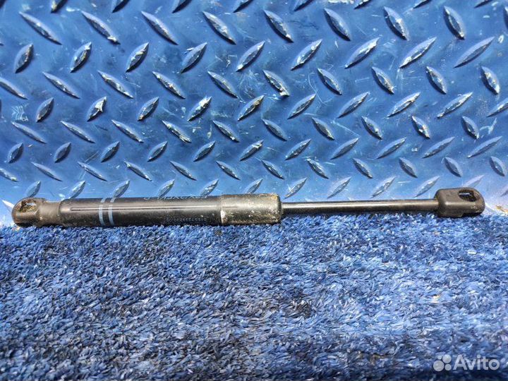 Амортизатор капота Bmw F30