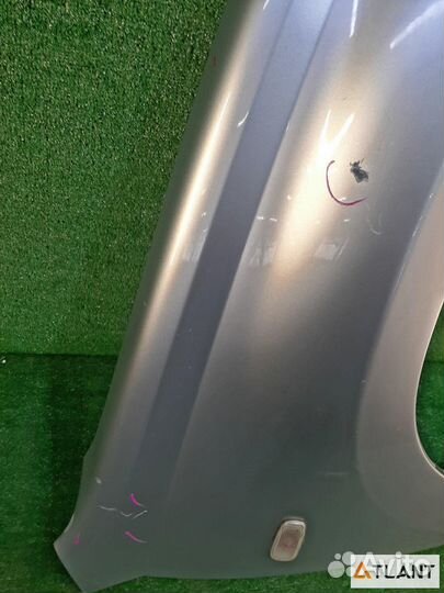 Крыло переднее правое toyota RAV4