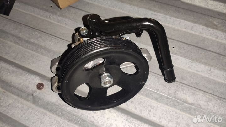 Насос Гура kia rio 3