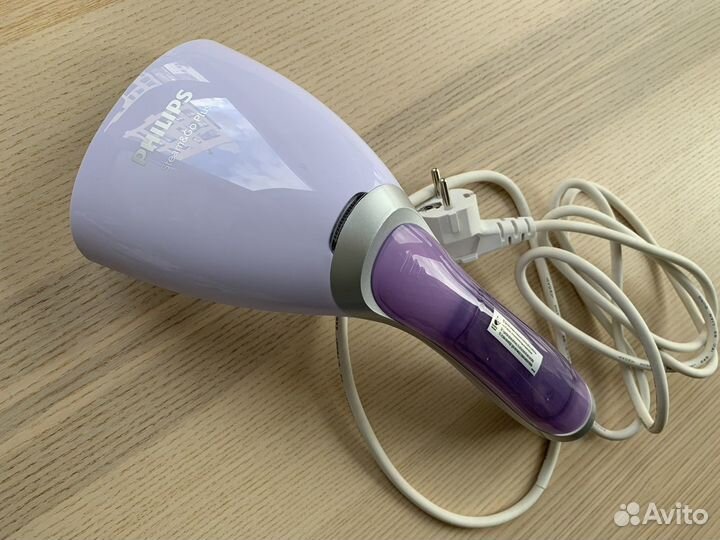 Отпариватель для одежды Philips Steam & go