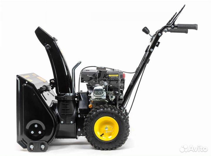 Снегоуборщик бензиновый champion ST 553