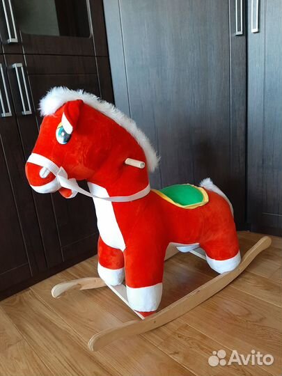 Детская лошадка качалка