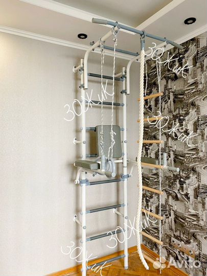 Уголок в гостунную, коридор, детскую