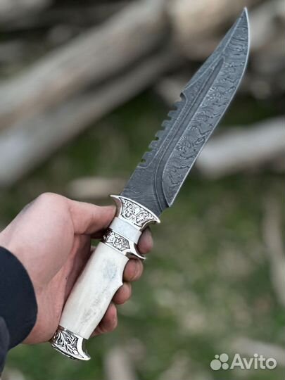 Нож из дамасской стали