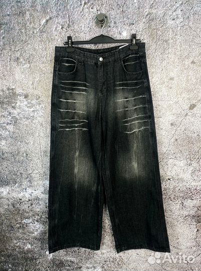 Джинсы широкие Balenciaga HK SS25