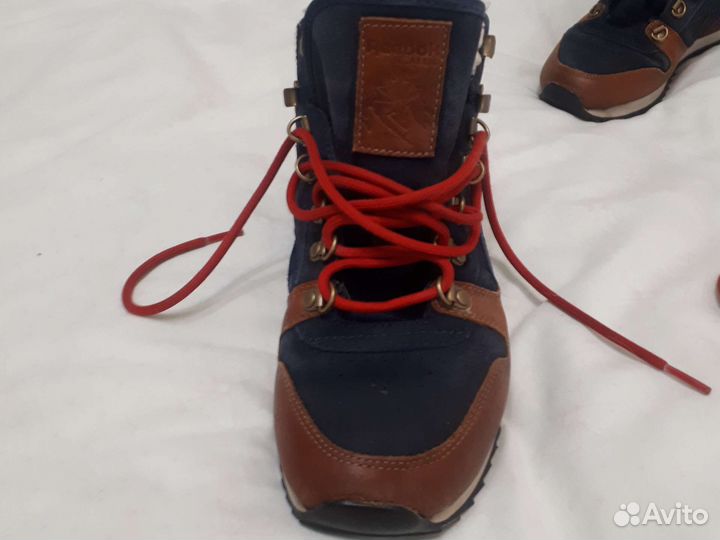 Ботинки reebok жен.38.5 разм.демис