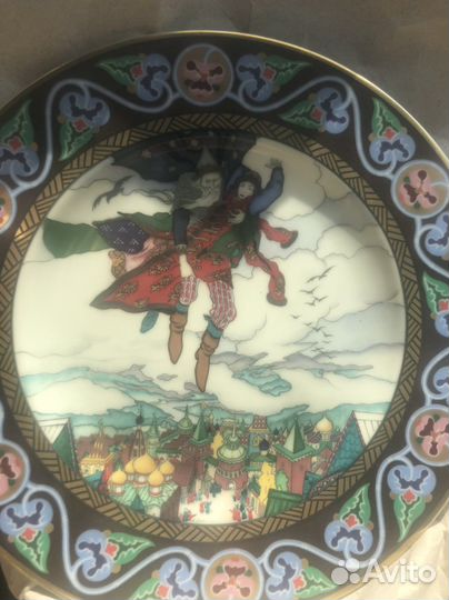 Настенная тарелка