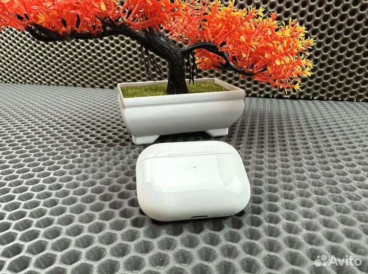 Наушники Apple AirPods Pro 2 MagSafe case Lightnin