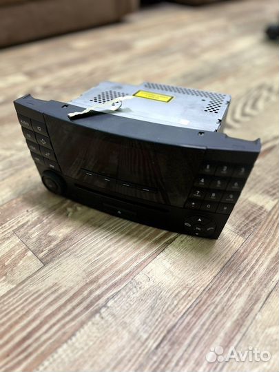 Магнитола на mercedes w211