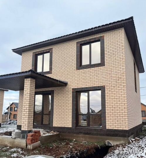 Строительство дачных домов. Бригада строителей